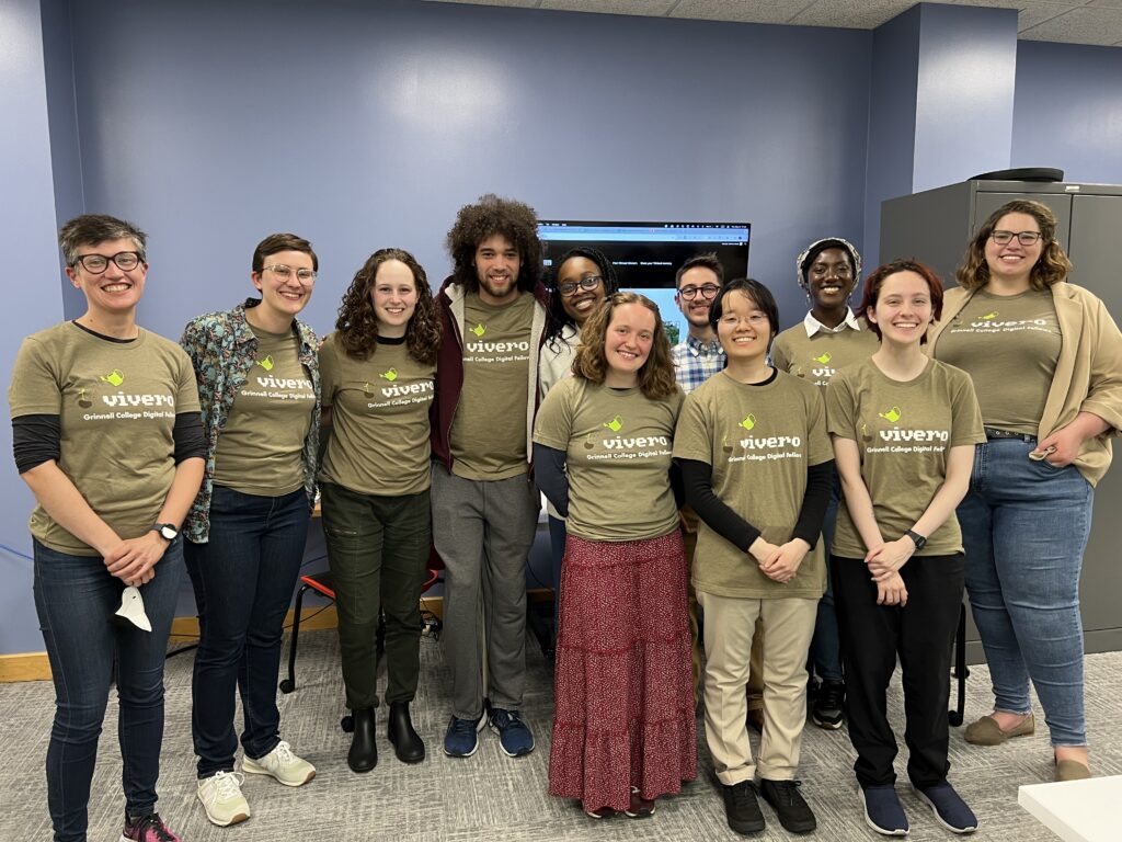 Another group photo of Spring 2024 Vivero Fellows with their co-leads